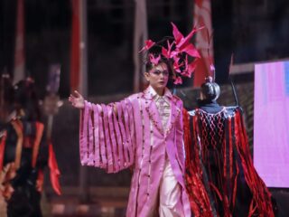 Jember Fashion Carnival Artwear 2025: Malam Penuh Warna, Musik, dan Ledakan Cahaya