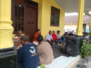 Paguyuban Kios Pupuk Gumukmas Perkuat Soliditas dan Komitmen Layani Petani
