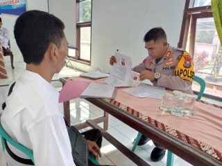 Polsek Kencong Kawal Seleksi BPD Demi Desa Bebas Narkoba